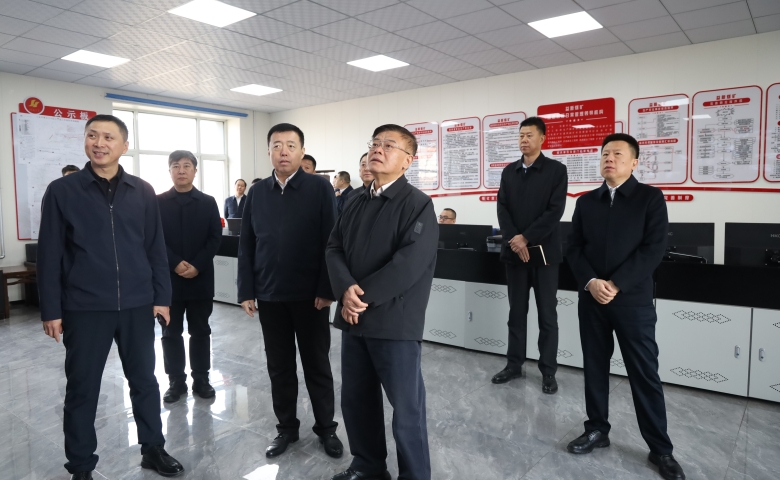 王兴柱在益新矿调研安全生产工作时强调 全面排查安...