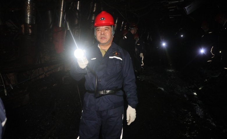 精准防控各类安全风险 确保安全形势持续稳定