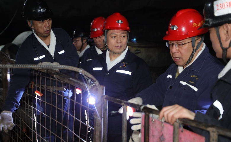 鲍衍胜到鸟山矿调研检查工作