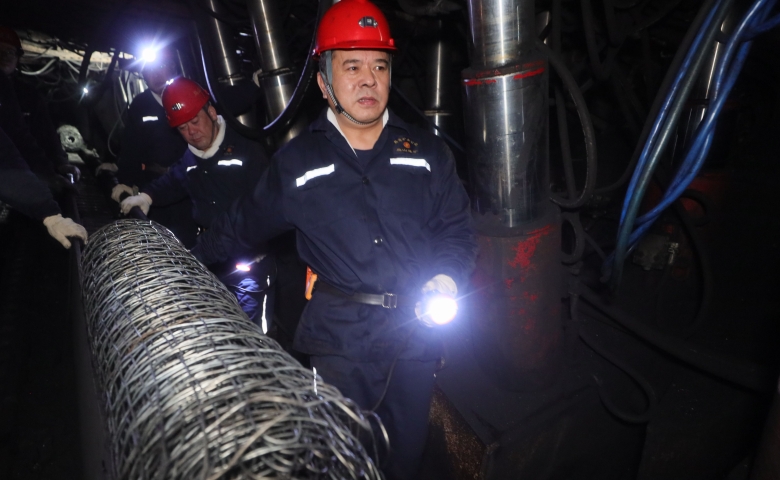 压紧压实各级安全责任 确保安全生产形势稳定