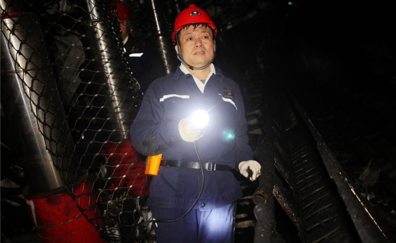 抓实现场管理 筑牢安全根基