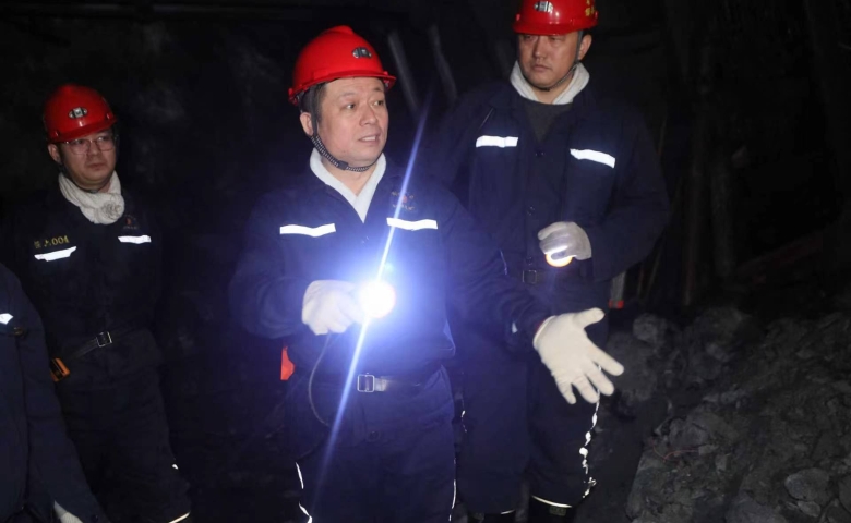 鲍衍胜到新陆矿调研检查工作