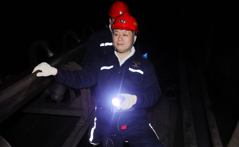 鲍衍胜到新陆矿调研检查工作