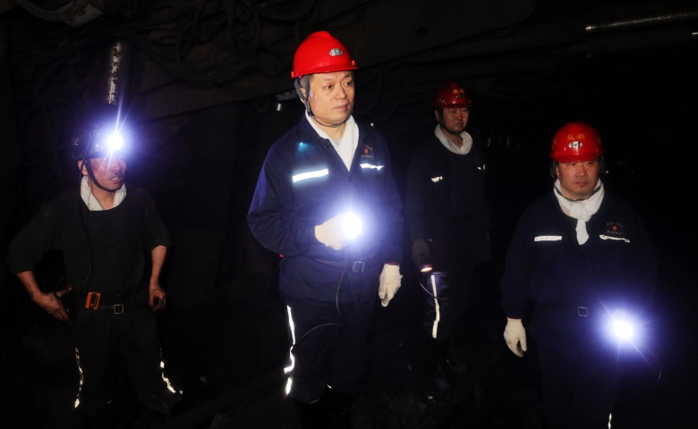 鲍衍胜到益新矿调研检查工作