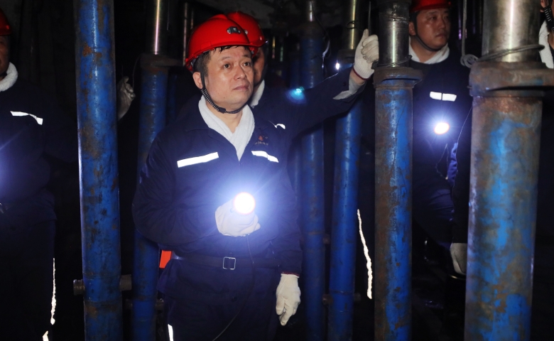 鲍衍胜在新陆矿、益新矿调研检查时强调 紧盯灾害防...