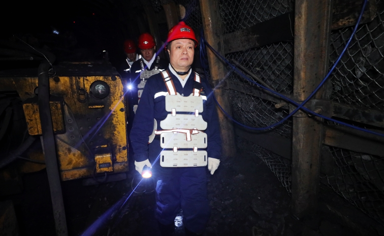 鲍衍胜到峻德矿调研检查工作