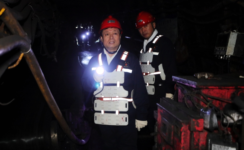 鲍衍胜到峻德矿调研检查工作