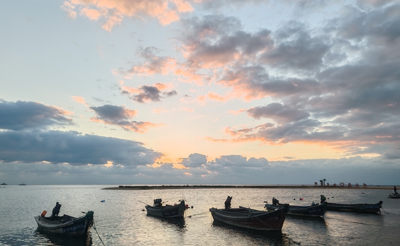 海上晨曦