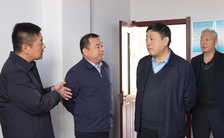 公司党委副书记张广君到鹤岗矿工报社调研检查指导工...